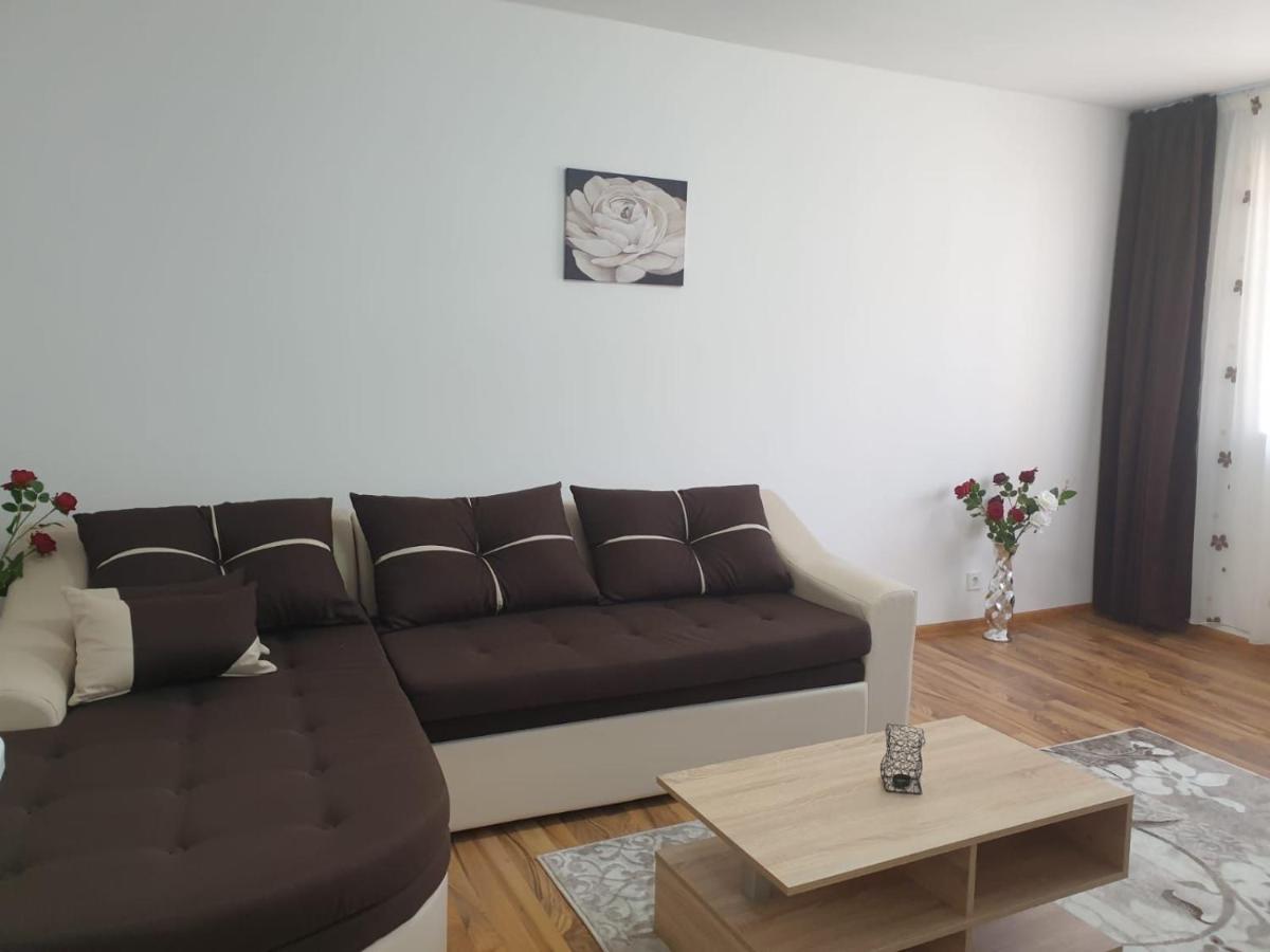 Cazare Apartament Cu 2 Camere Нехою Екстер'єр фото