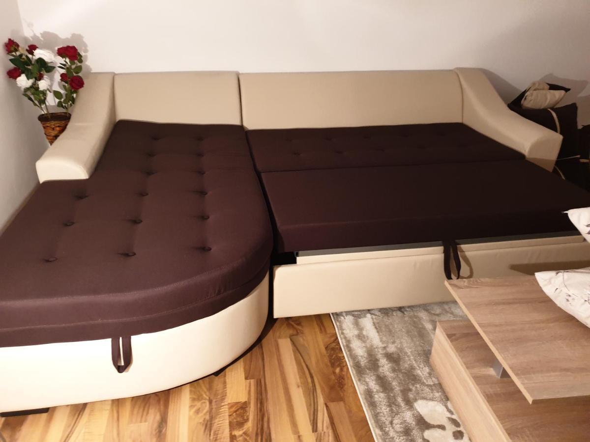 Cazare Apartament Cu 2 Camere Нехою Екстер'єр фото