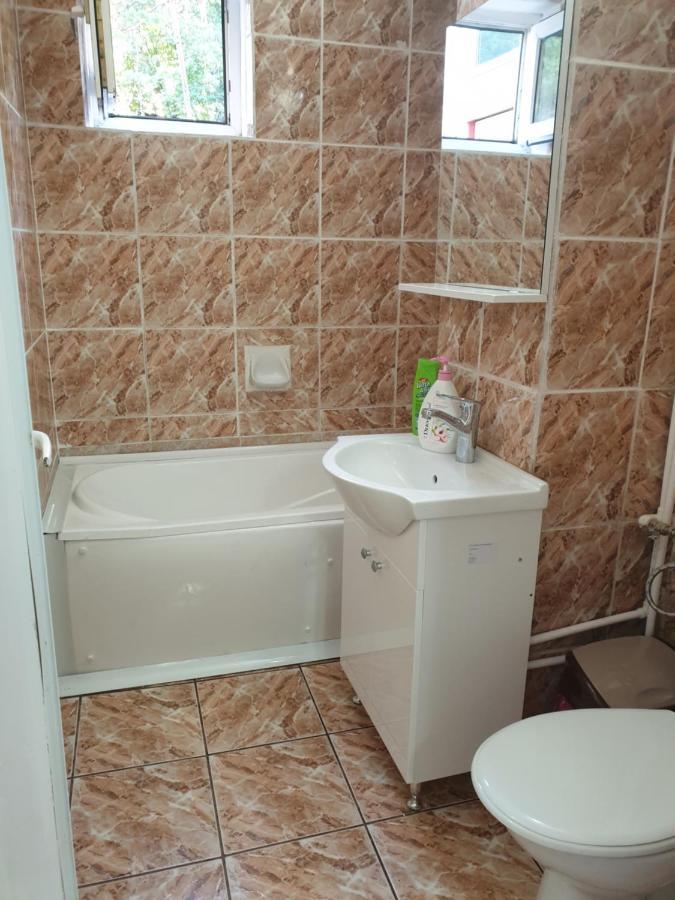 Cazare Apartament Cu 2 Camere Нехою Екстер'єр фото